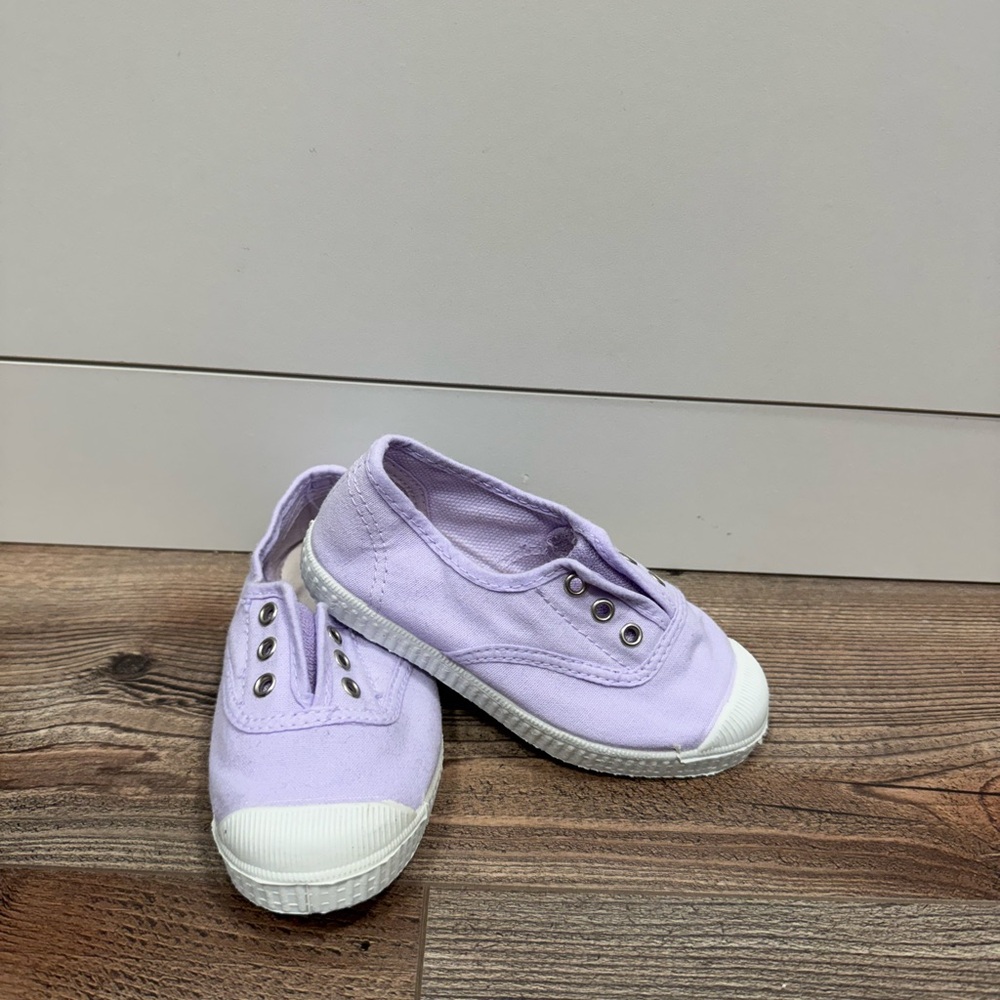 Toddlers Lavender Canvas Shoes